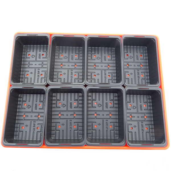 Do oranžovej, plastovej misky 40x30 cm, ktorá je tiež v ponuke vojde 8 ks výsevnej misky TK914S