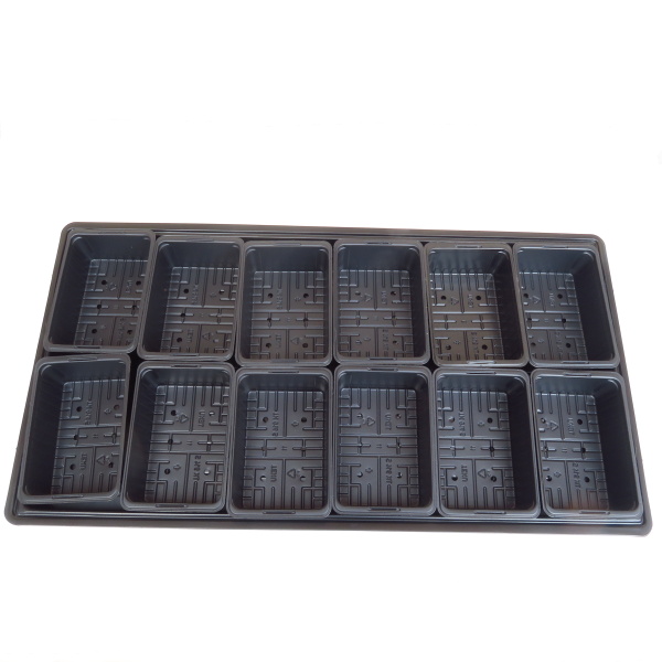 Do čiernej, plastovej misky 60x30 cm, ktorá je tiež v ponuke vojde až 12 ks výsevnej misky TK914S