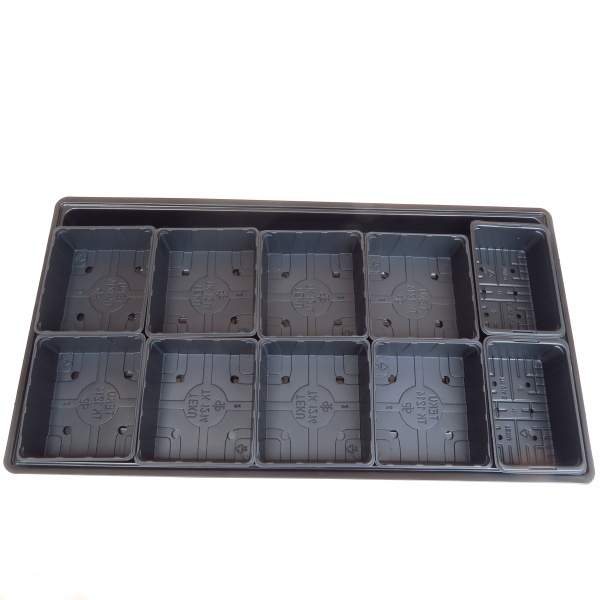 Do čiernej, plastovej misky 60x30 cm, ktorá je tiež v ponuke vojde 8 ks výsevných misiek typu TK1214 a 2 ks typu TK914S